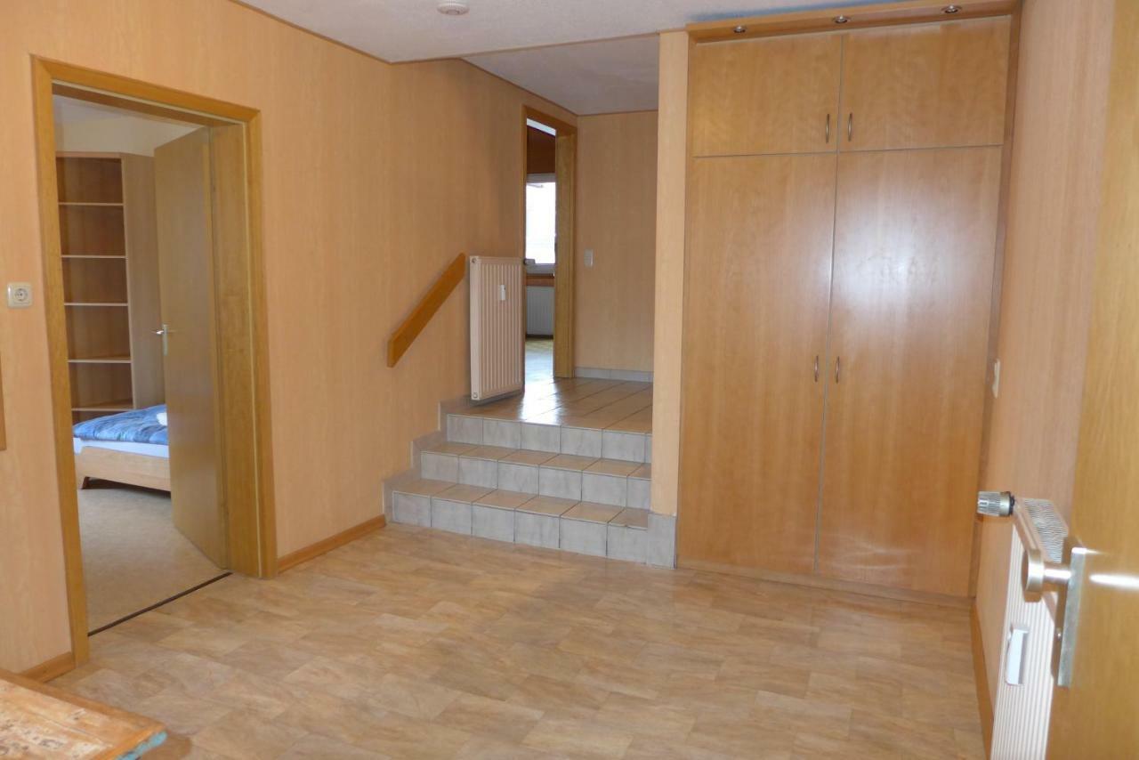 Messe Cgn/Dus Grossraeumige Wohnung In Guter Verkehrslage Leverkusen Exteriör bild
