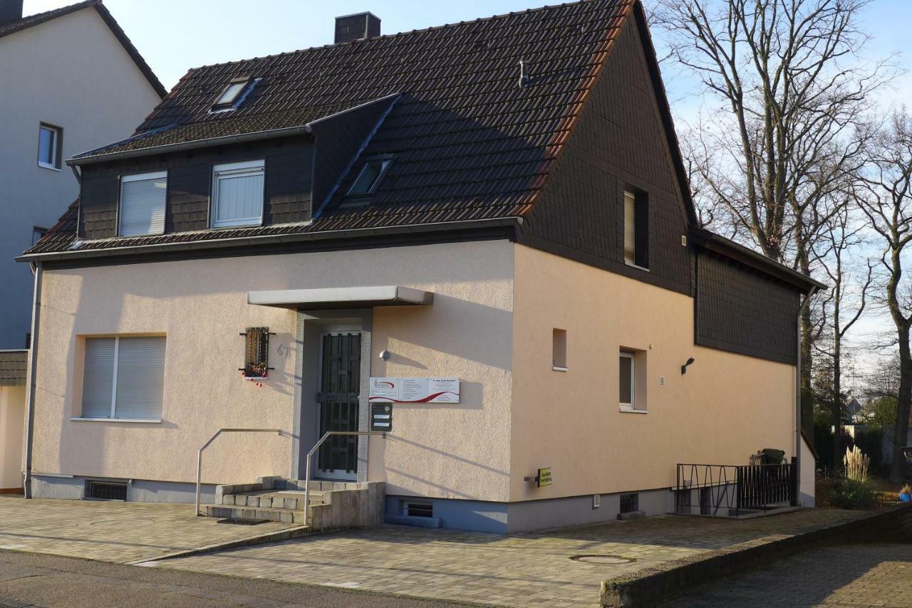 Messe Cgn/Dus Grossraeumige Wohnung In Guter Verkehrslage Leverkusen Exteriör bild